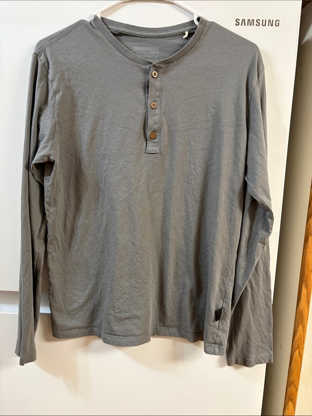 Patagonia mens Gray long sleeve